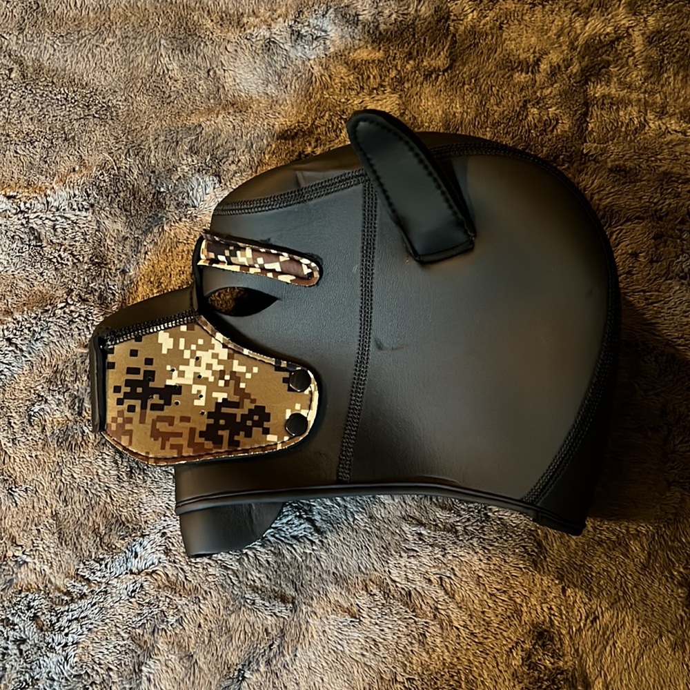 Pup mask